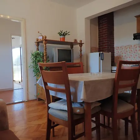 Διαμέρισμα Apartman Anica Starigrad Paklenica